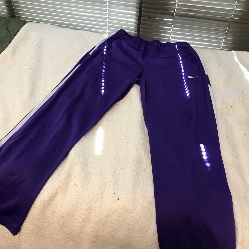 Nike Dri-Fit Sweatpants - Picture 2 of 2